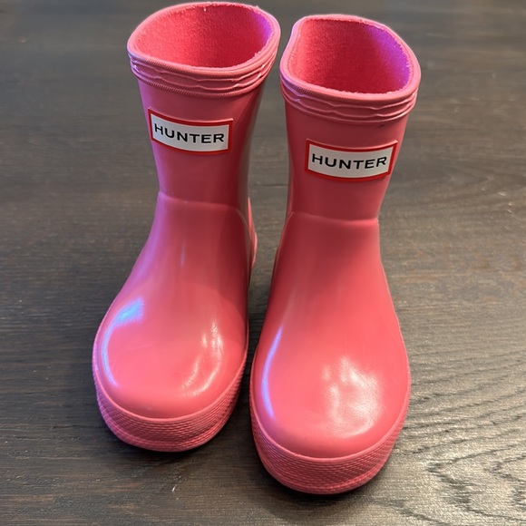 hunter rain boots size 4